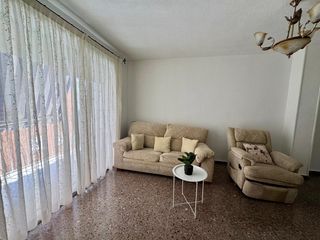 Miete Etagenwohnung in Lorquí. Piso de tres habitaciones con balcón en lorquí.