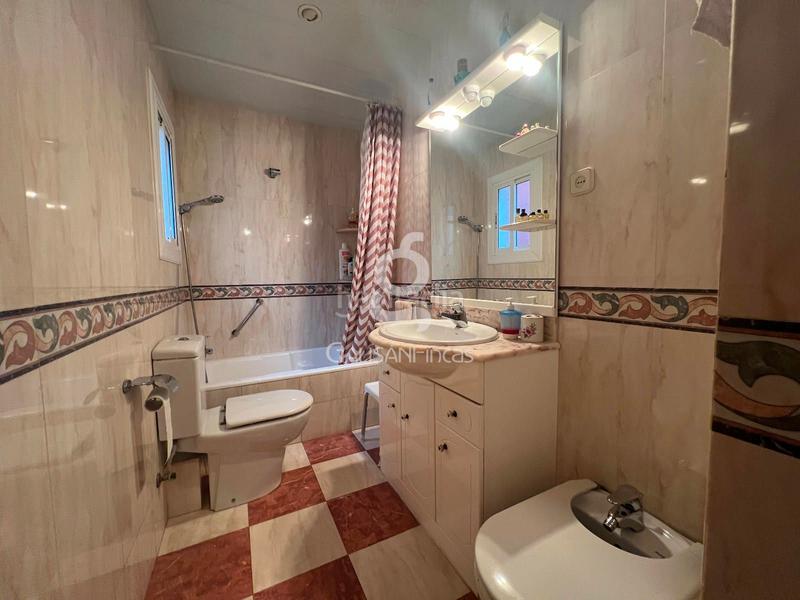 Foto 09413c6f-3dc4-4524-878e-808cc9b0a5c8. Appartement dans La Gavarra Cornellà de Llobregat