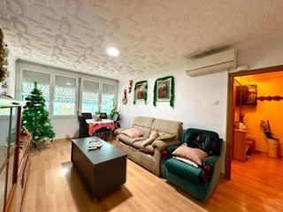 Piso  Mossen andreu. Vivienda amplia con gran cocina, baño xxl y obra de rehabilitaci