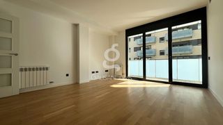 Pis  Francesc layret. Piso en esplugues de llobregat con 3 hab, 2 baños, parking, tras