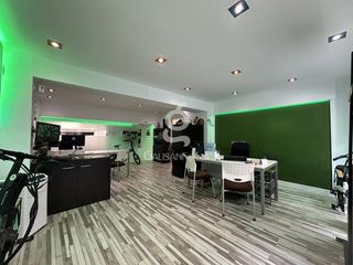 Local Comercial en Josep Masgrau