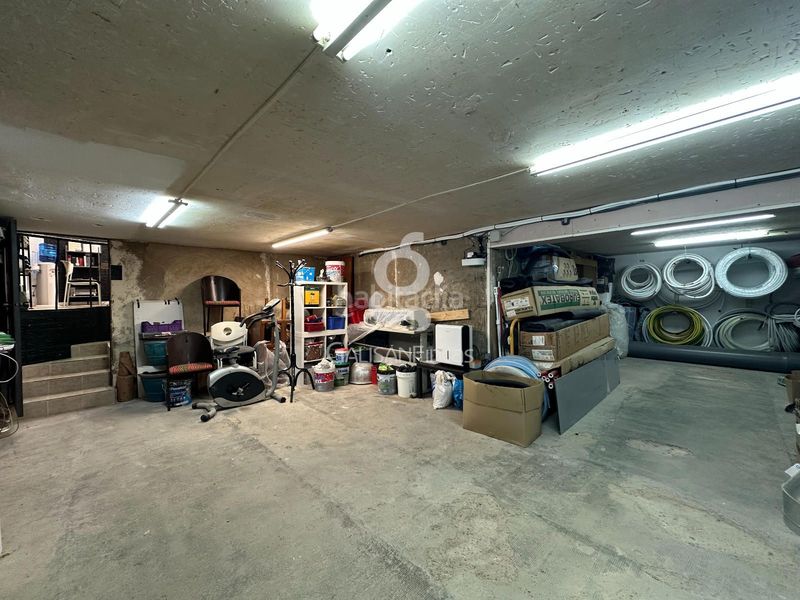 Foto efebbda4-5f0b-4431-b2cc-c10f7be10455. Local comercial a El Pedró Cornellà de Llobregat