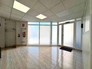 B�ro  Lleo xiii. Oficina de 157 m en almeda con opci�n a 2 viviendas