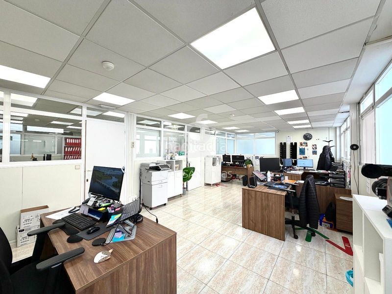 Foto 1d62ef82-366c-4bf8-aa6a-1f428a697605. Office space with heating parking in Almeda - El Corte Inglés Cornellà de Llobregat