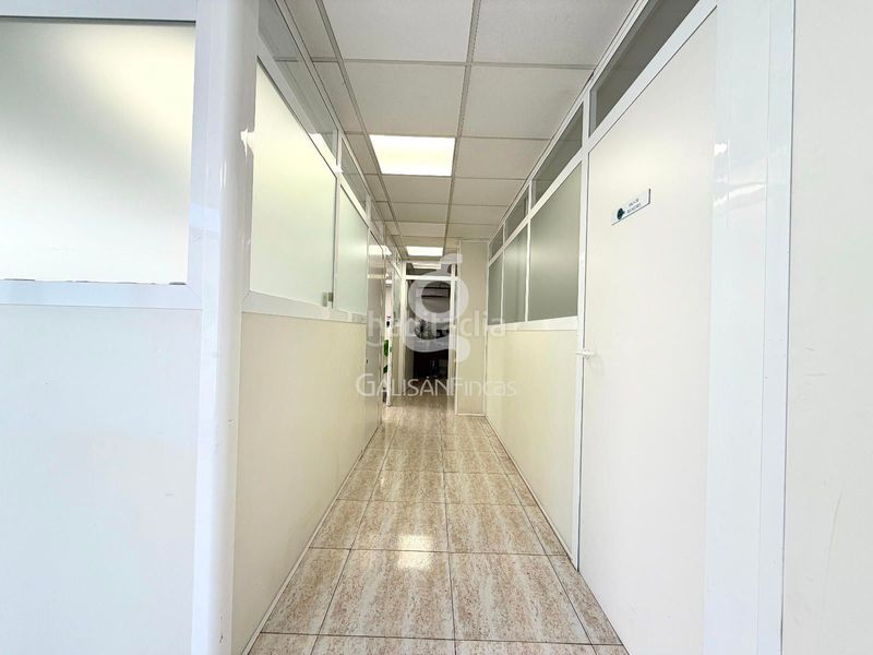 Foto 2ec0ac21-5293-40f6-836c-59ed3a515129. Office space with heating parking in Almeda - El Corte Inglés Cornellà de Llobregat