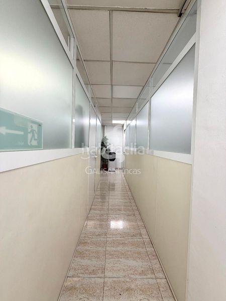 Foto 8b49684d-eaf5-4425-b517-c2efd79c80b6. Office space with heating parking in Almeda - El Corte Inglés Cornellà de Llobregat
