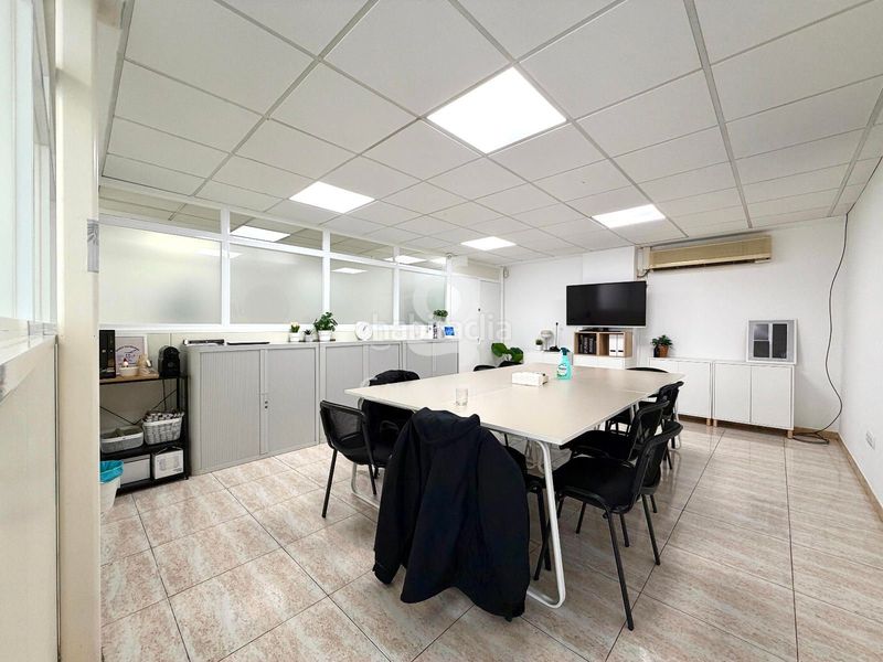 Foto f2c54ba3-eee3-45ea-94b1-d4fd02660baf. Office space with heating parking in Almeda - El Corte Inglés Cornellà de Llobregat