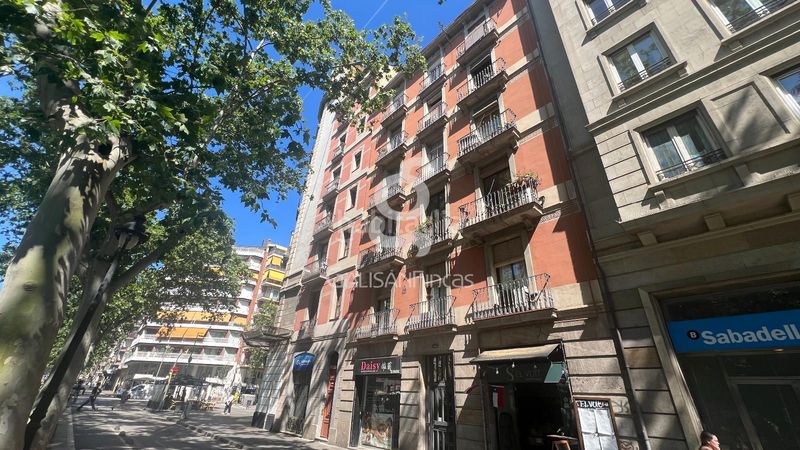 Foto 7830c7ef-6a6e-45c5-902f-8ef0232d8a08. Pis a Sant Antoni Barcelona