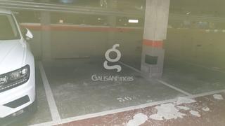 Parking voiture à Almeda - El Corte Inglés. Plaza de parking cerca del corte ingles
