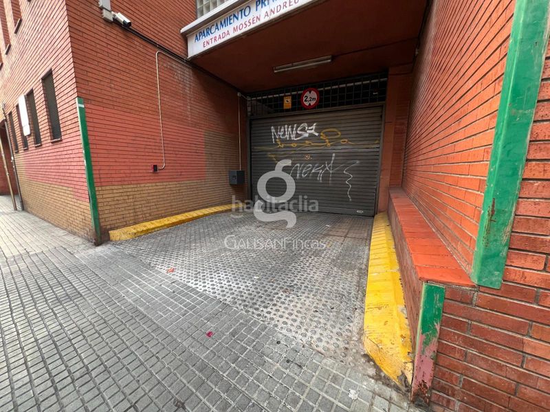 Foto bc88d6e5-bc84-40f4-981c-80931e674f0f. Aparcament cotxe a mossen andreu 19 a La Gavarra Cornellà de Llobregat