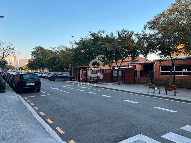 Foto 28c578ab-4c85-418c-aaaa-3173df7d958c. Car parking in Almeda - El Corte Inglés Cornellà de Llobregat