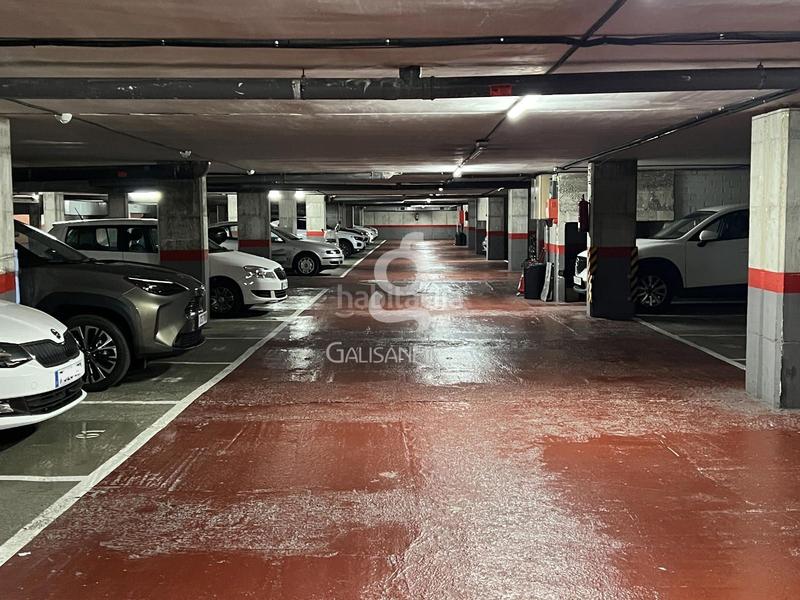 Foto fbd63fcc-31fa-4e87-a08a-ccd7da50db9f. Car parking in Almeda - El Corte Inglés Cornellà de Llobregat