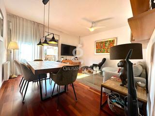 Appartement  Josep fiter. Piso de 3 habitaciones, 2 baños, con terraza y parking en cornel