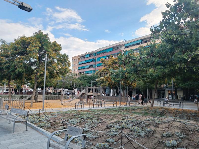 Foto 4c5d6ddf-2e80-4d68-a185-f769a119a3a6. Lloguer local comercial a Sagnier-Plaça de Catalunya Prat de Llobregat (El)