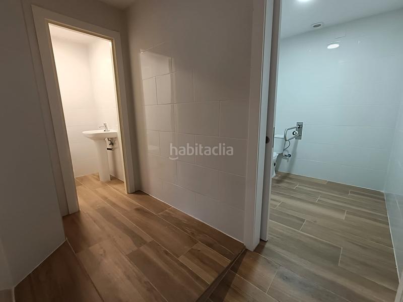 Foto 549fa27f-5808-4c10-af4f-bbd6afd3c59d. Location local commercial dans Sagnier-Plaça de Catalunya Prat de Llobregat (El)