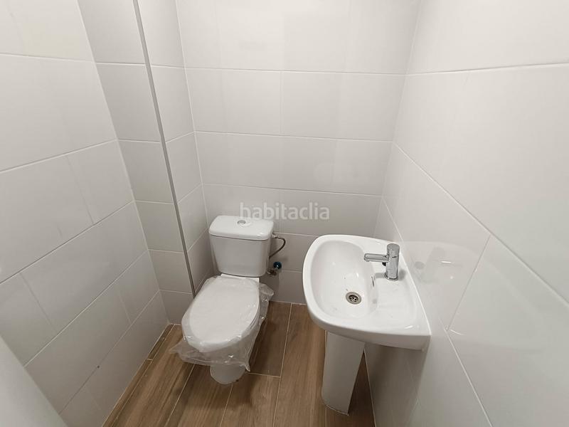 Foto 61b7af67-378e-4c57-80ec-722481385902. Location local commercial dans Sagnier-Plaça de Catalunya Prat de Llobregat (El)