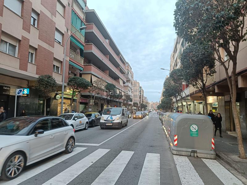 Foto 5dc4dcb2-f361-4394-be96-67cf1283951a. Location local commercial dans Estruch-Eixample Prat de Llobregat (El)