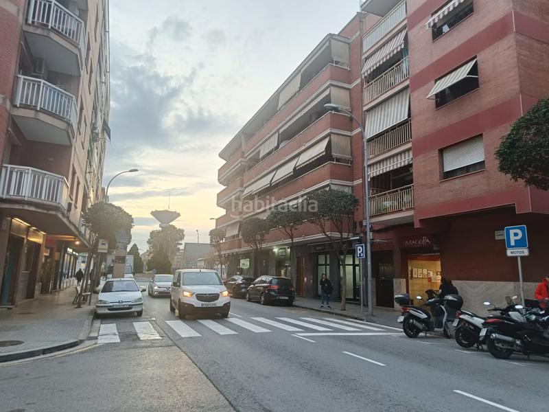 Foto b6922874-5e88-4b6a-8a0d-2b03e8363a73. Location local commercial dans Estruch-Eixample Prat de Llobregat (El)