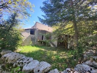 Masia a Fígols i Alinyà. Casa de pueblo con terreno de 500 m2. en fígols i alinyà.
