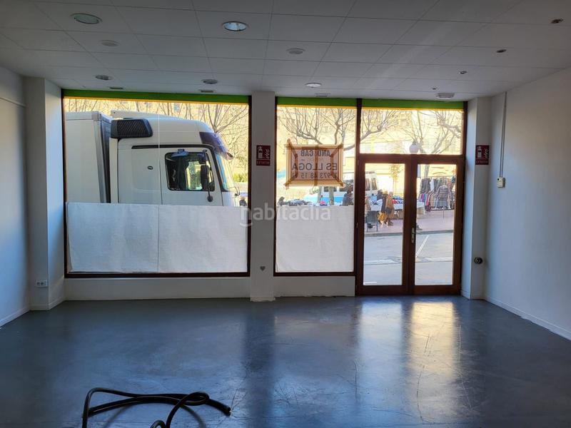 Foto 53c187cb-d7e3-4f5b-a3c7-22fac8e1e3bc. Lloguer local comercial a Solsona