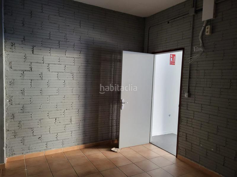 Foto 61e764a7-f9de-443b-a903-c3d1e489fa97. Lloguer local comercial a Solsona