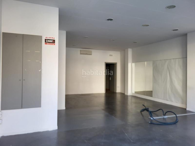 Foto ccced7e7-ec1e-40db-8f49-face6a6e309b. Lloguer local comercial a Solsona