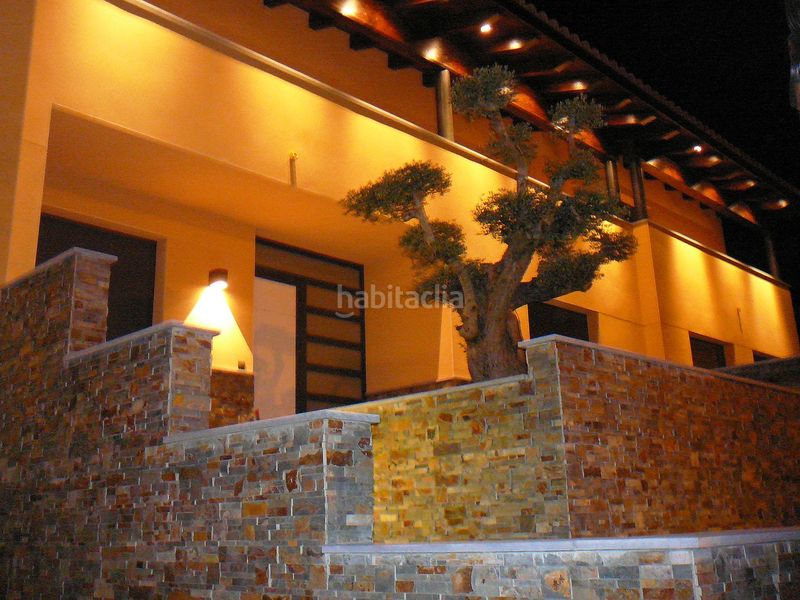 Foto 11d27d93-0530-48d8-a5d3-f3e02ab51133. Casa adossada a Solsona