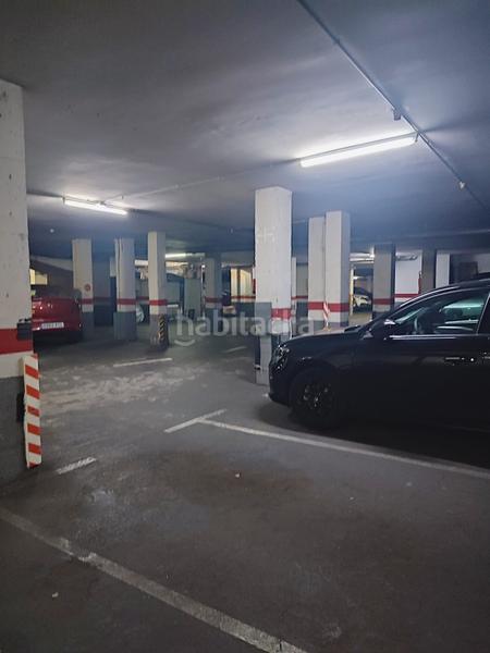 Foto 1355d1d3-9c57-4933-a185-19243a6794f9. Parking coche en avinguda Bufalà 33 plaza de parking en av. bufalá . coche mediano. con posibilidad de comprar la plaza continua en Badalona