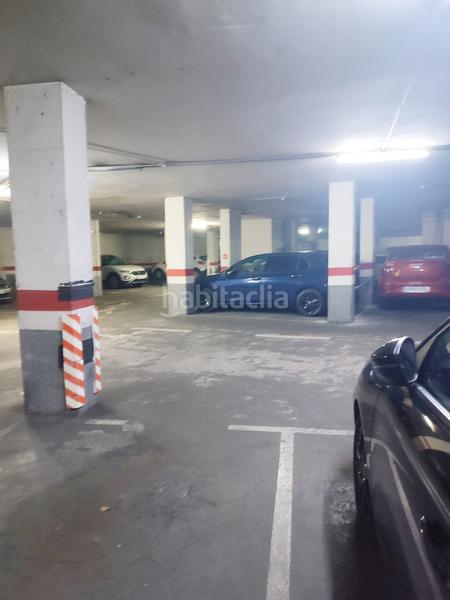 Foto d3e32978-1afb-48c7-bed2-44427078e609. Parking coche en avinguda Bufalà 33 plaza de parking en av. bufalá . coche mediano. con posibilidad de comprar la plaza continua en Badalona