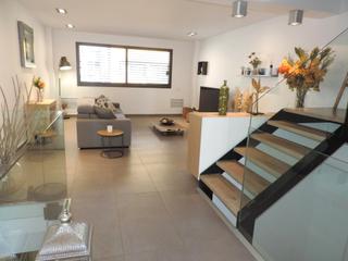 Chalet à Carrer del general weyler 65. Fantastica casa de 285m2 en el centro de badalona con piscina y