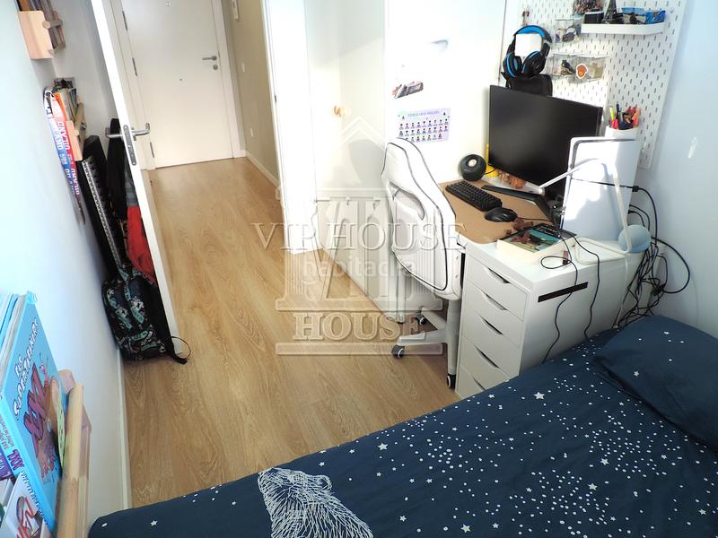 Foto b55b582f-ed61-4276-af6d-1239f62246bb. Piso en carrer d'eduard maristany 227 estupendo piso en primera línea de mar de 3 hab. 96m2 construidos en Badalona