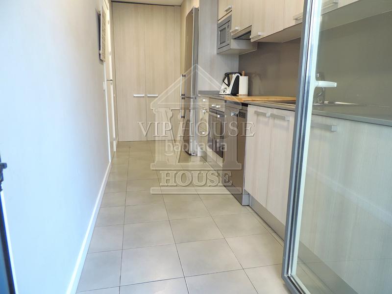 Foto c172eb75-ee5a-477f-a1c8-288cb69fe17c. Piso en carrer d'eduard maristany 227 estupendo piso en primera línea de mar de 3 hab. 96m2 construidos en Badalona