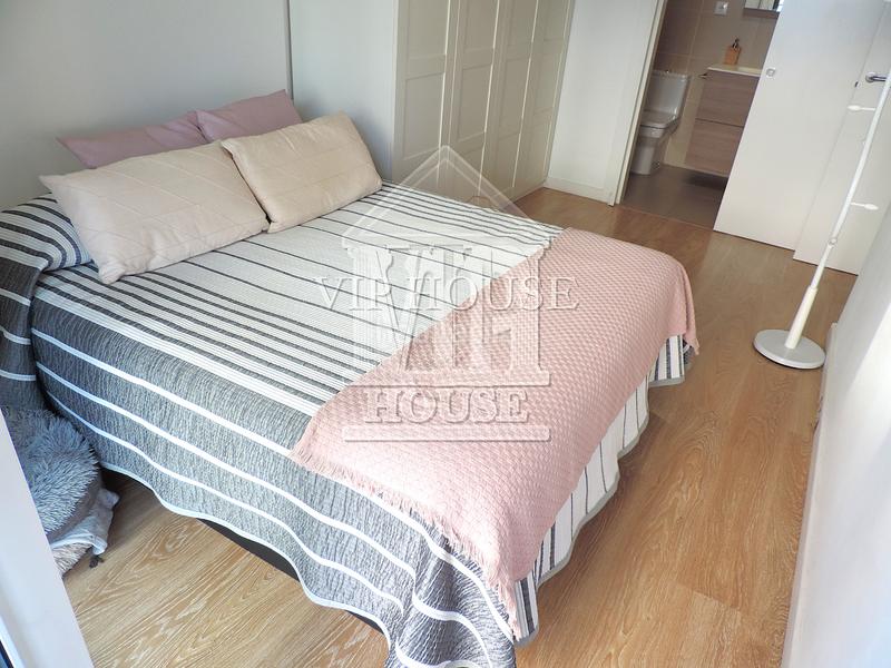 Foto c8260dda-4337-43b7-abc9-83facce30e01. Piso en carrer d'eduard maristany 227 estupendo piso en primera línea de mar de 3 hab. 96m2 construidos en Badalona