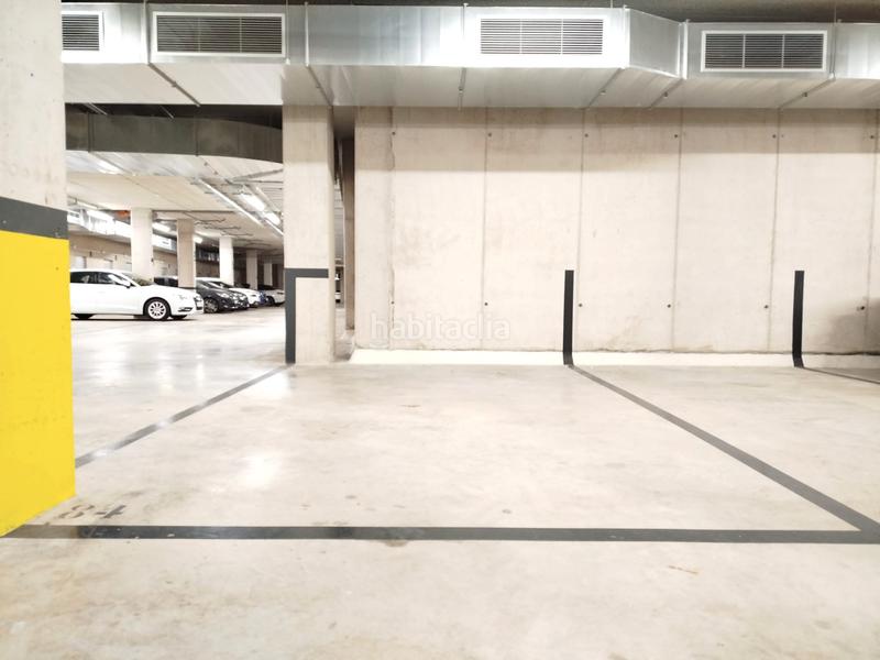 Foto 15e70bbc-f665-41d2-ba55-7dd02fd72ae6. Pis a carrer del Manresà 31 a Manresà Badalona