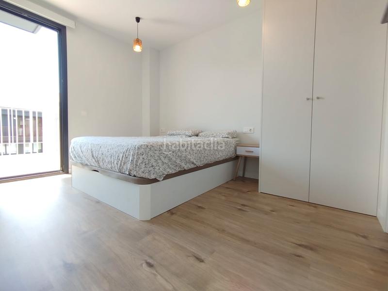 Foto 2d2de99c-731d-4b18-960e-9266219c95e0. Pis a carrer del Manresà 31 a Manresà Badalona