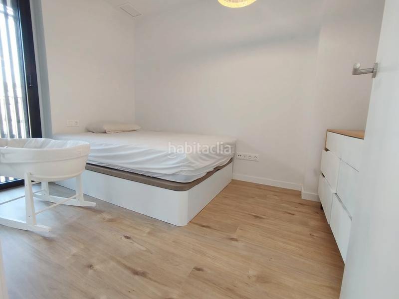 Foto 560e3af1-c86b-4658-b873-960e7bb4fc27. Pis a carrer del Manresà 31 a Manresà Badalona