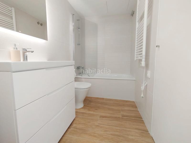 Foto 6aab36d1-e107-4b4c-8fd0-67822a6db619. Pis a carrer del Manresà 31 a Manresà Badalona