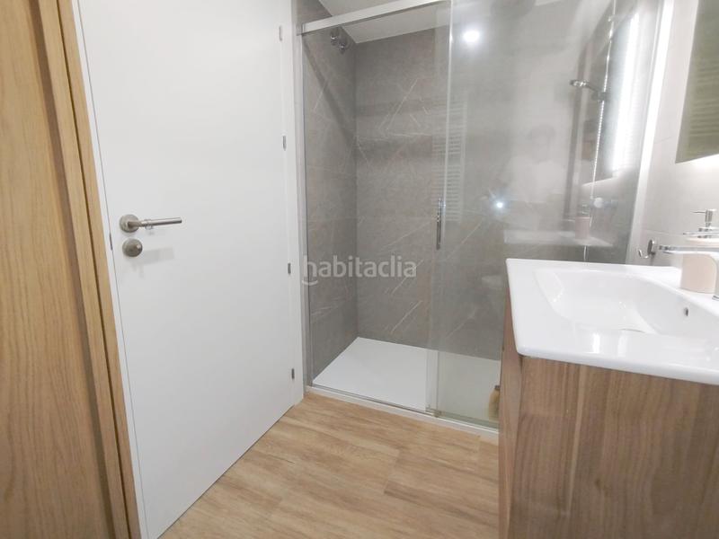 Foto 872e9bdf-55a3-4006-bf22-e3b1709ddfd7. Pis a carrer del Manresà 31 a Manresà Badalona