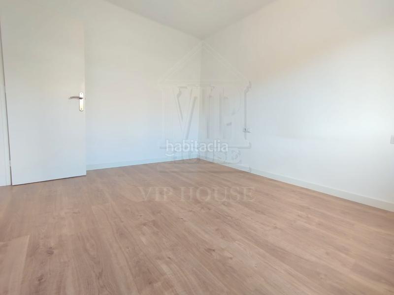 Foto 2edbdba6-988f-4b28-ac5f-472c106befe5. Piso en passeig de la vilesa 56 estupendo piso de 72m2, 3hab, terraza, soleado en Tiana