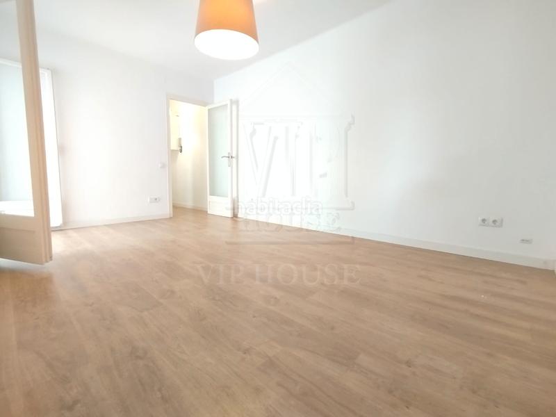 Foto 7e4b8039-310a-4fba-8786-bdb8de9e3414. Piso en passeig de la vilesa 56 estupendo piso de 72m2, 3hab, terraza, soleado en Tiana