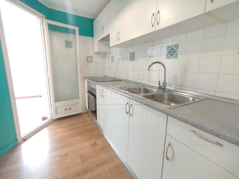 Foto 85b2650b-9a73-46a4-8f90-a9b580f6797c. Piso en passeig de la vilesa 56 estupendo piso de 72m2, 3hab, terraza, soleado en Tiana