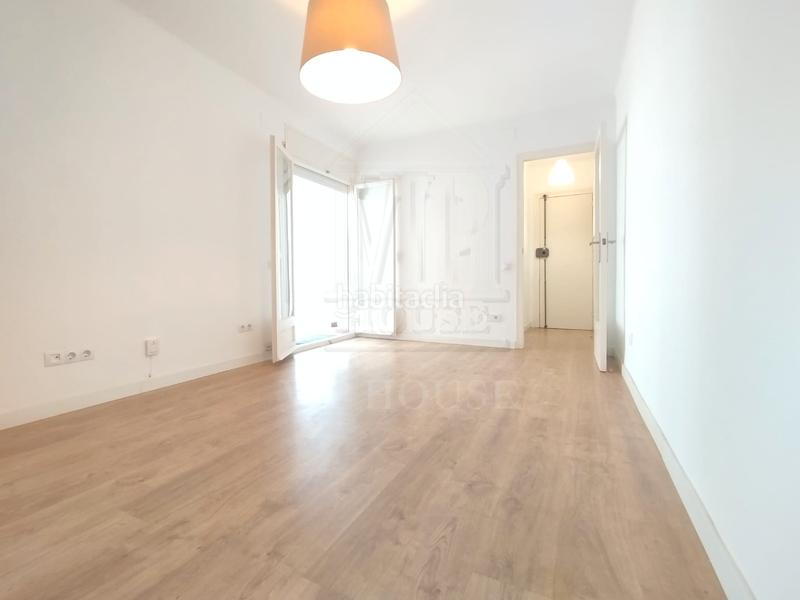 Foto a9b255c8-ccb8-4048-a6b6-a758754c16d0. Piso en passeig de la vilesa 56 estupendo piso de 72m2, 3hab, terraza, soleado en Tiana