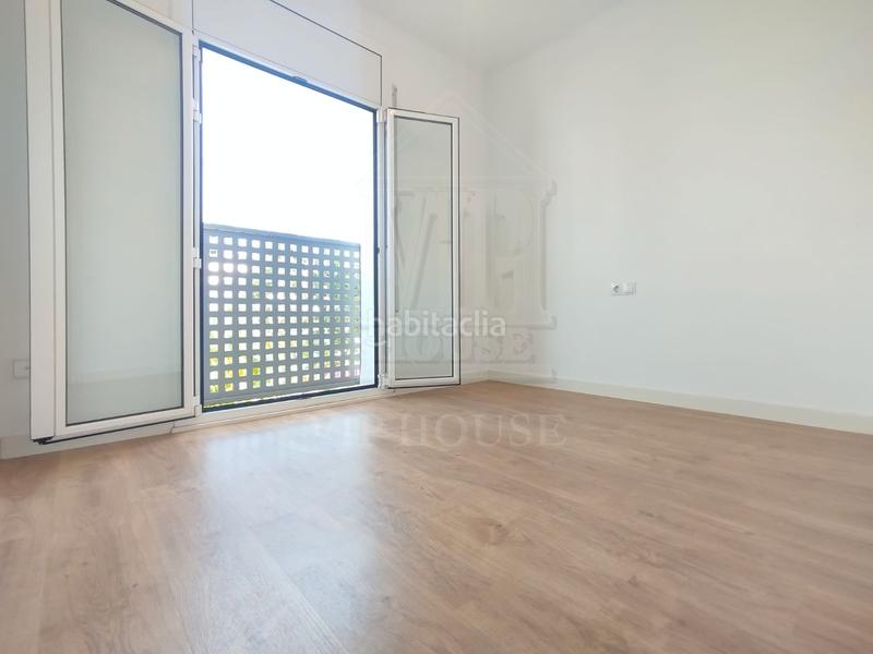 Foto d07f0f69-771b-4612-8ac5-bf560350bf7a. Piso en passeig de la vilesa 56 estupendo piso de 72m2, 3hab, terraza, soleado en Tiana