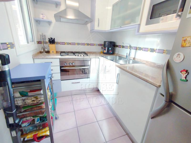 Foto 1c466cd6-3acc-4fde-bb83-80f0f5b74a3d. Pis a carrer d'isaac peral 22 a Gorg Badalona