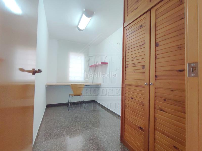 Foto d84c13b8-8d38-4cde-827b-e53600aaedb6. Pis a avinguda de martí pujol 303 a Centre Badalona