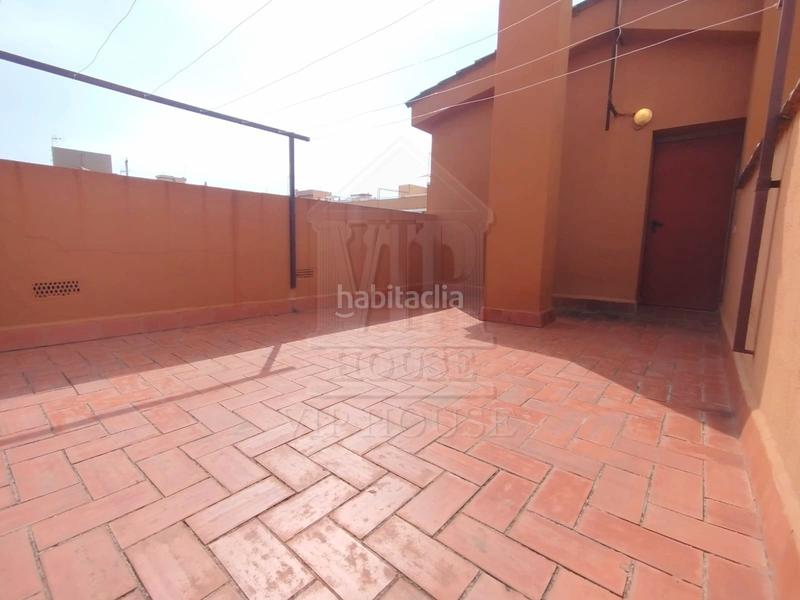 Foto 5cde888a-599e-4e32-86d4-3b92dd2e8e0b. Pis a carrer de baldomer solà 30 a Progrés - Pep Ventura Badalona