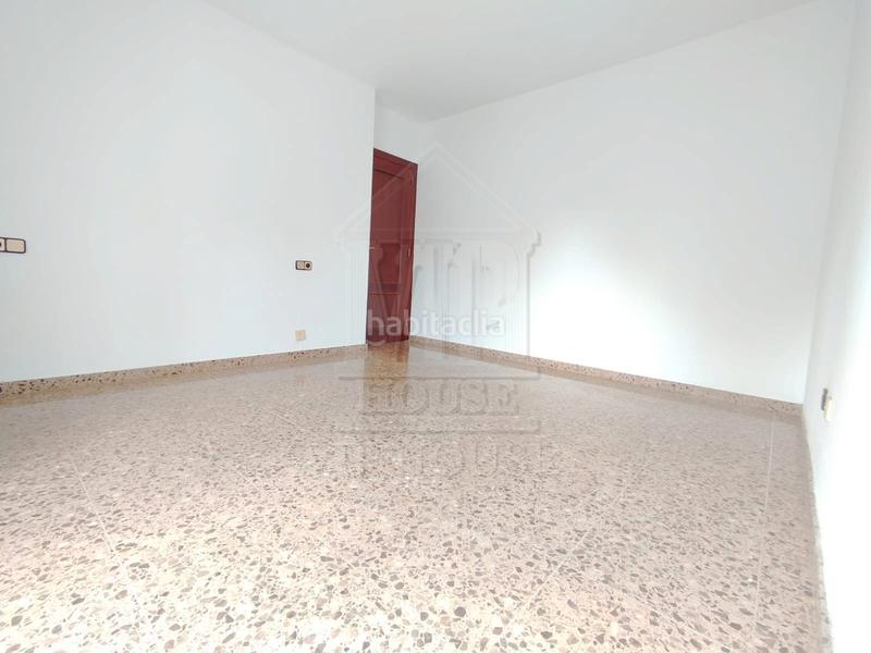 Foto c5d2a955-f61a-4c37-966c-025f6ef35f05. Pis a carrer de baldomer solà 30 a Progrés - Pep Ventura Badalona