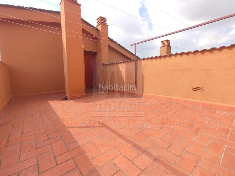 Foto d4d9d4fa-f18f-4f0f-8275-ce7b25855546. Pis a carrer de baldomer solà 30 a Progrés - Pep Ventura Badalona