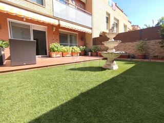 Casa  Carrer minerva 30. Preciosa casa de 4hab, terraza, jardin, parking