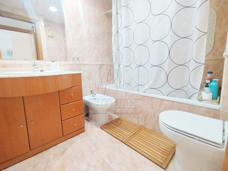 Foto 124bdf46-184b-4066-96c4-d6008c7b6c1d. Piso en carrer de barberà 75 espectacular piso en cerdanyola del valles en Cerdanyola del Vallès